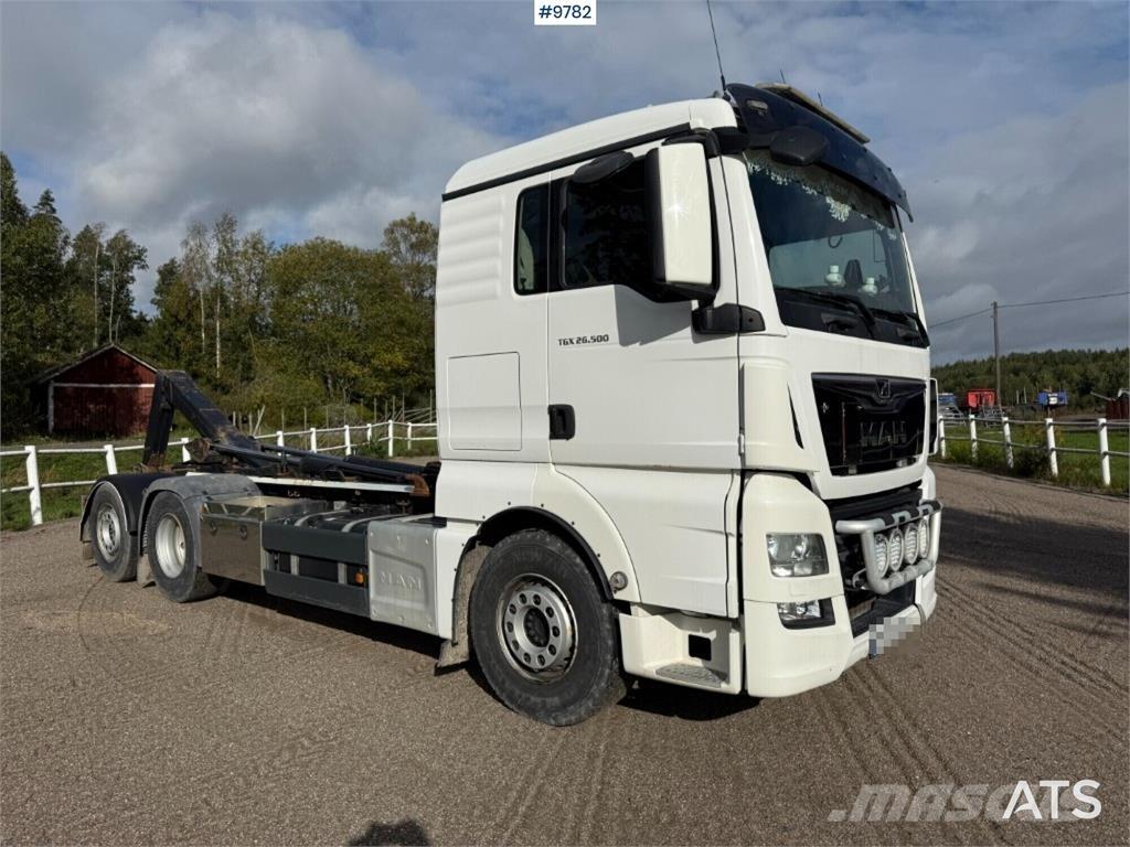 MAN TGX 26.500 6X2 Camion cu carlig de ridicare