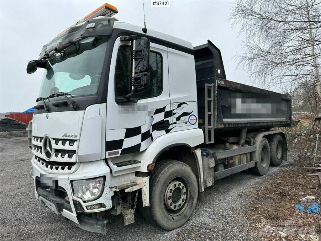 Mercedes-Benz Arocs Autobasculanta