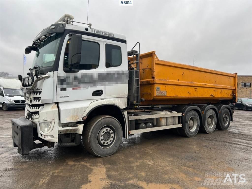 Mercedes-Benz Arocs Camion cu carlig de ridicare