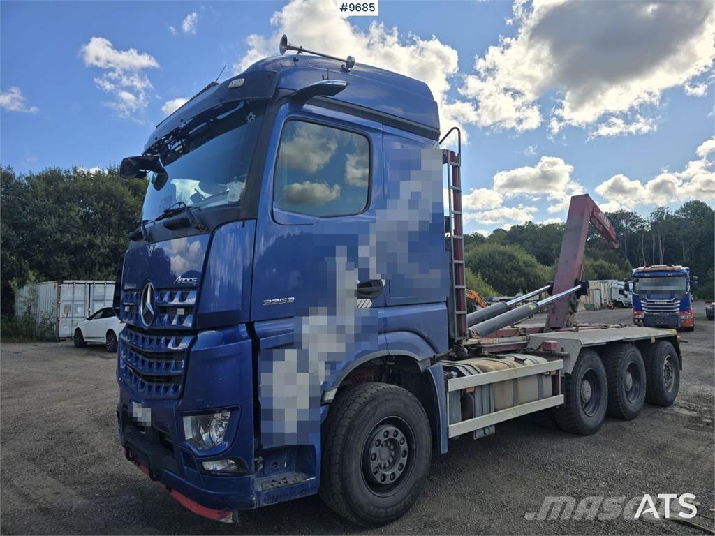 Mercedes-Benz Arocs Camion cu carlig de ridicare