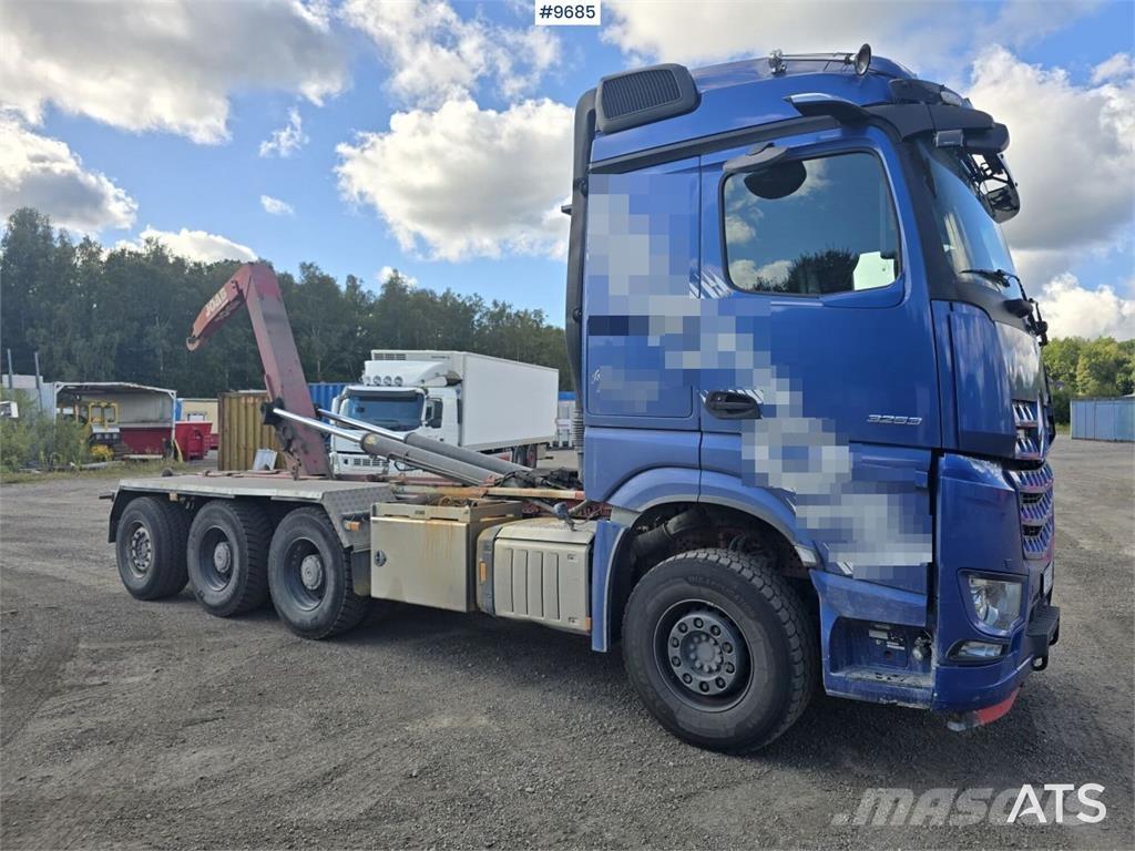 Mercedes-Benz Arocs Camion cu carlig de ridicare