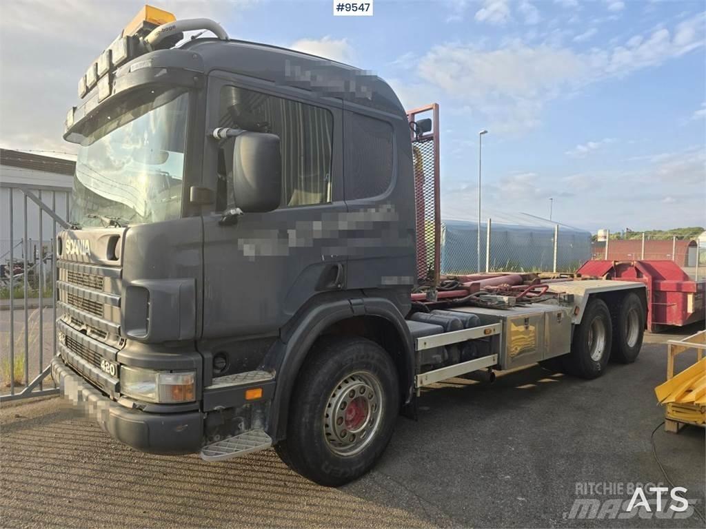 Scania P124 Camion cu carlig de ridicare