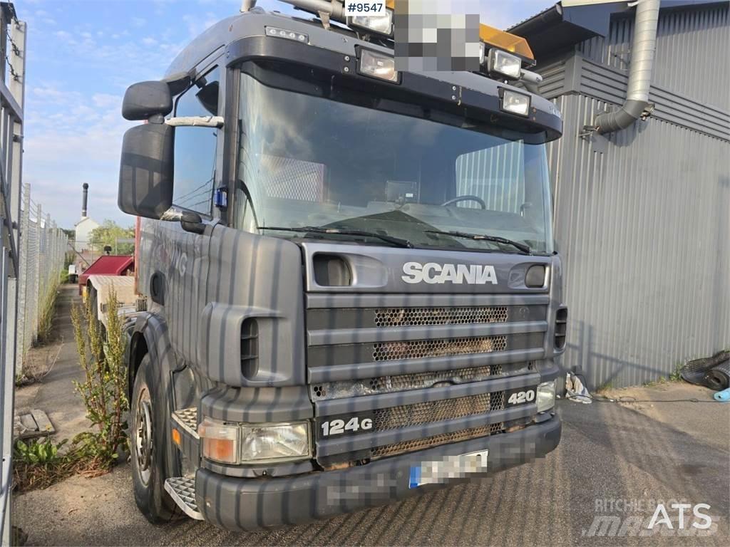 Scania P124 Camion cu carlig de ridicare