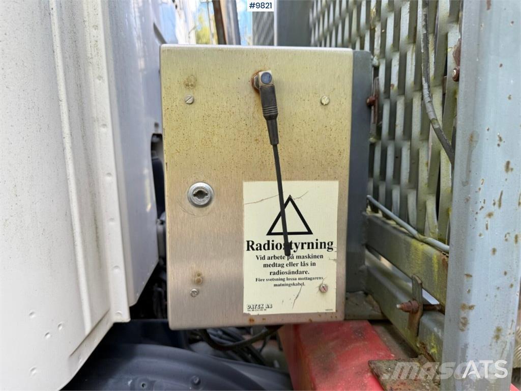 Scania P124GB Camion cu carlig de ridicare