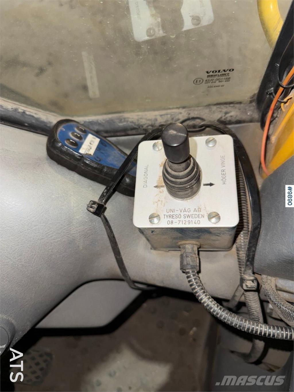 Uni-väg UV-280 Pluguri