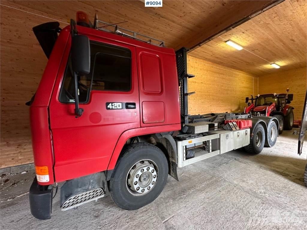 Volvo FL12 Camion cu carlig de ridicare