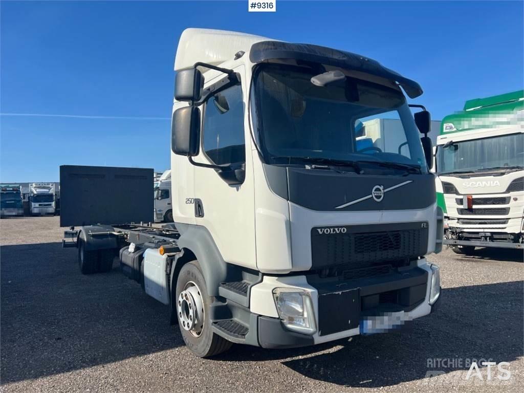 Volvo FL250 Camion cabina sasiu
