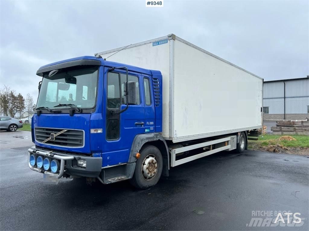 Volvo FL6 4X2 Autocamioane