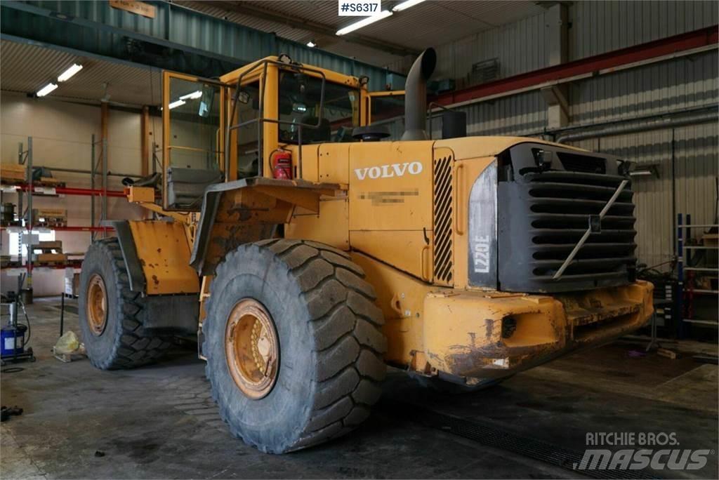 Volvo L220E Incarcator pe pneuri
