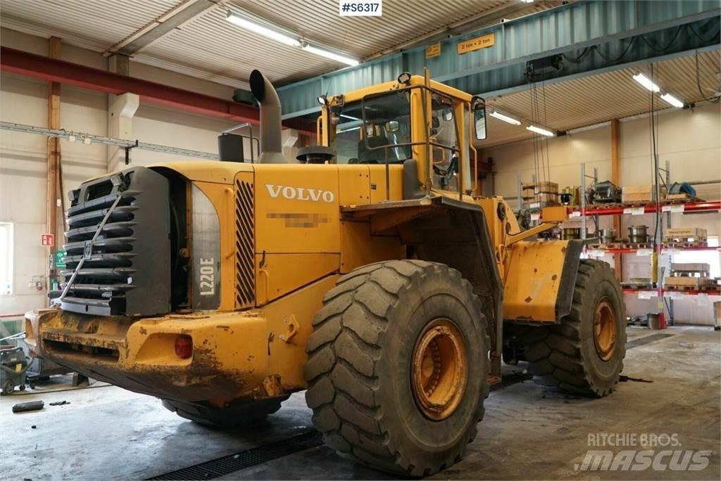 Volvo L220E Incarcator pe pneuri
