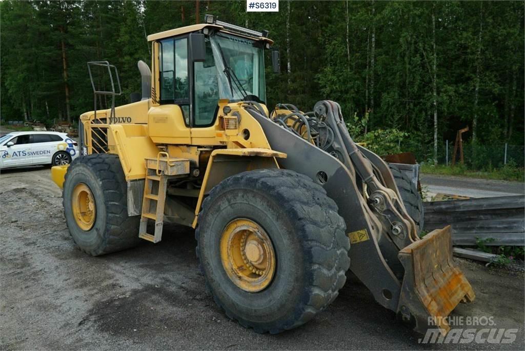 Volvo L220F Incarcator pe pneuri