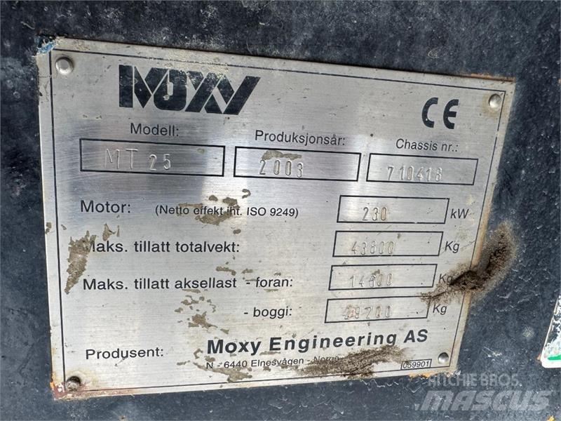 Moxy MT-25 Minitractor de teren