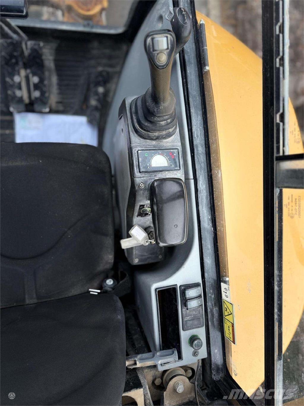 CAT 302.7 DCR Mini excavatoare < 7t