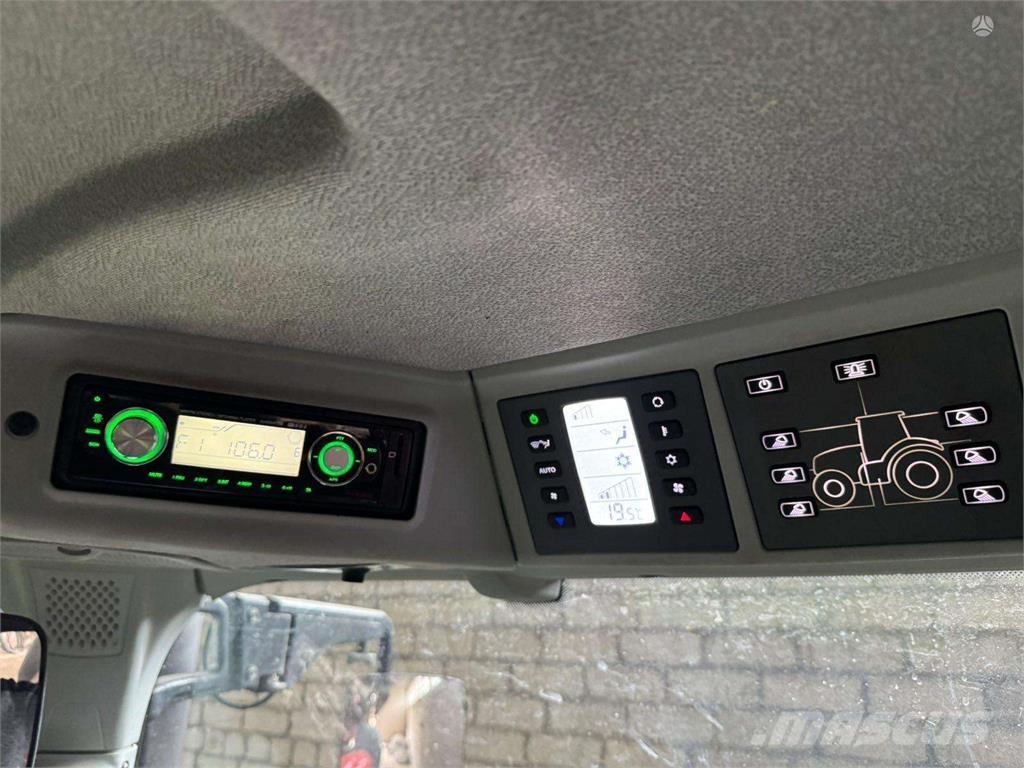 CLAAS Axion 870 Tractoare