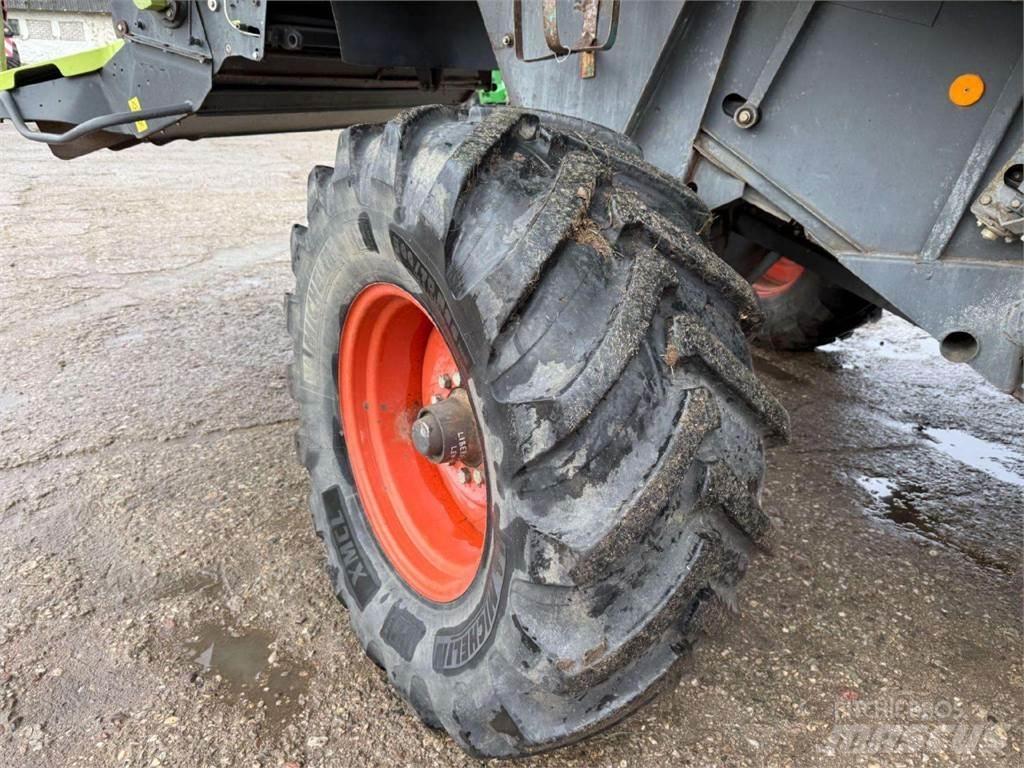 CLAAS LEXION 480 Combine de secerat