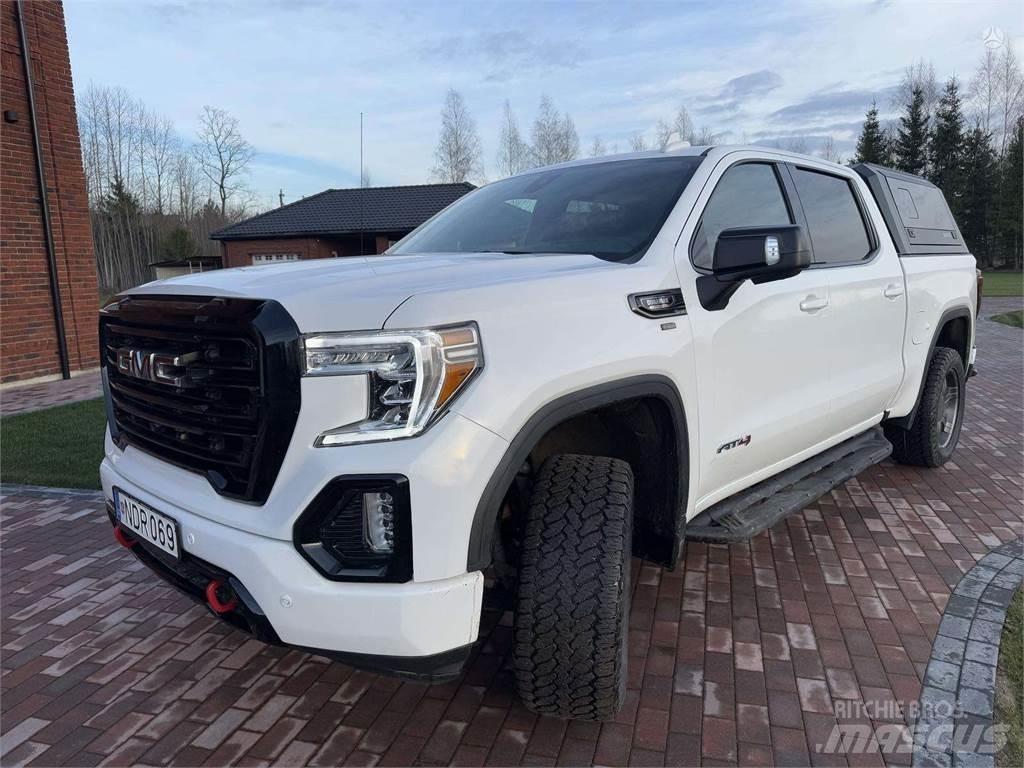 GMC  Masini