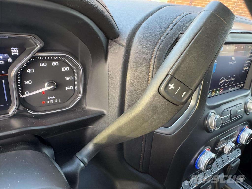 GMC  Masini