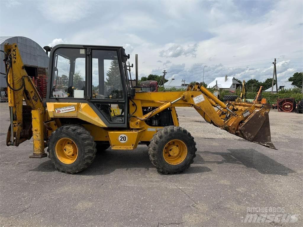 JCB 2CX Buldoexcavatoare