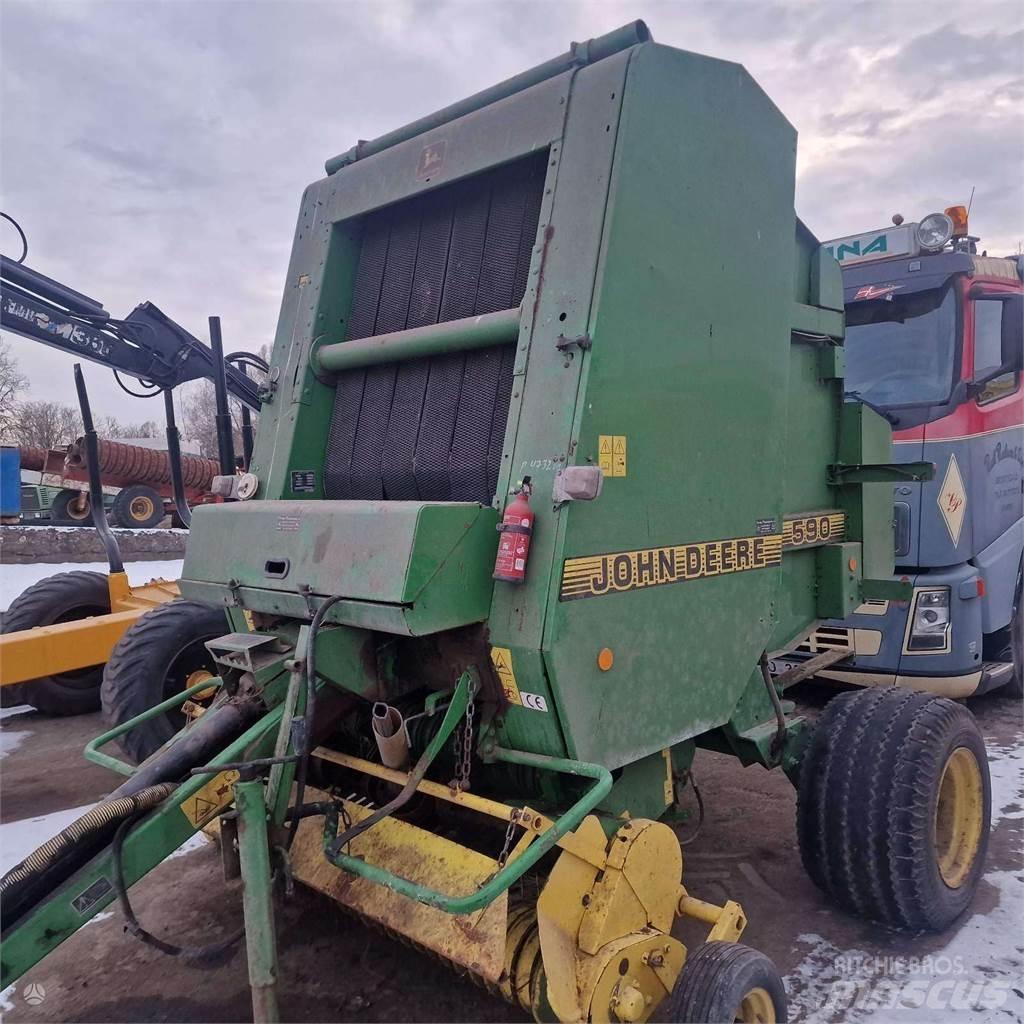 John Deere 590 Masina de balotat cilindric