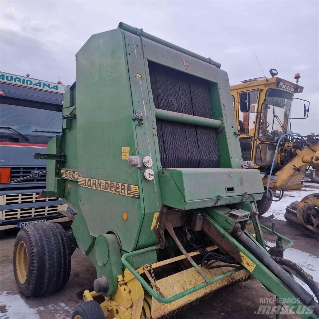 John Deere 590 Masina de balotat cilindric