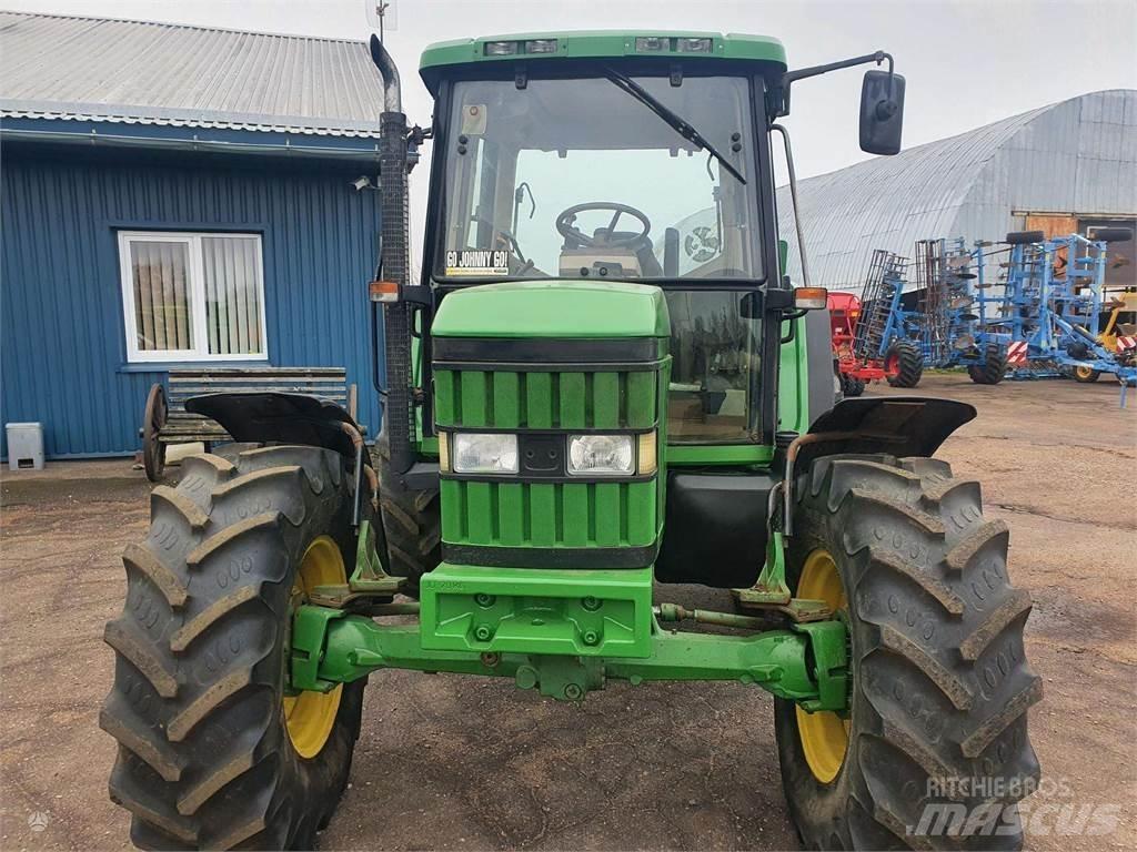 John Deere 6210 Tractoare