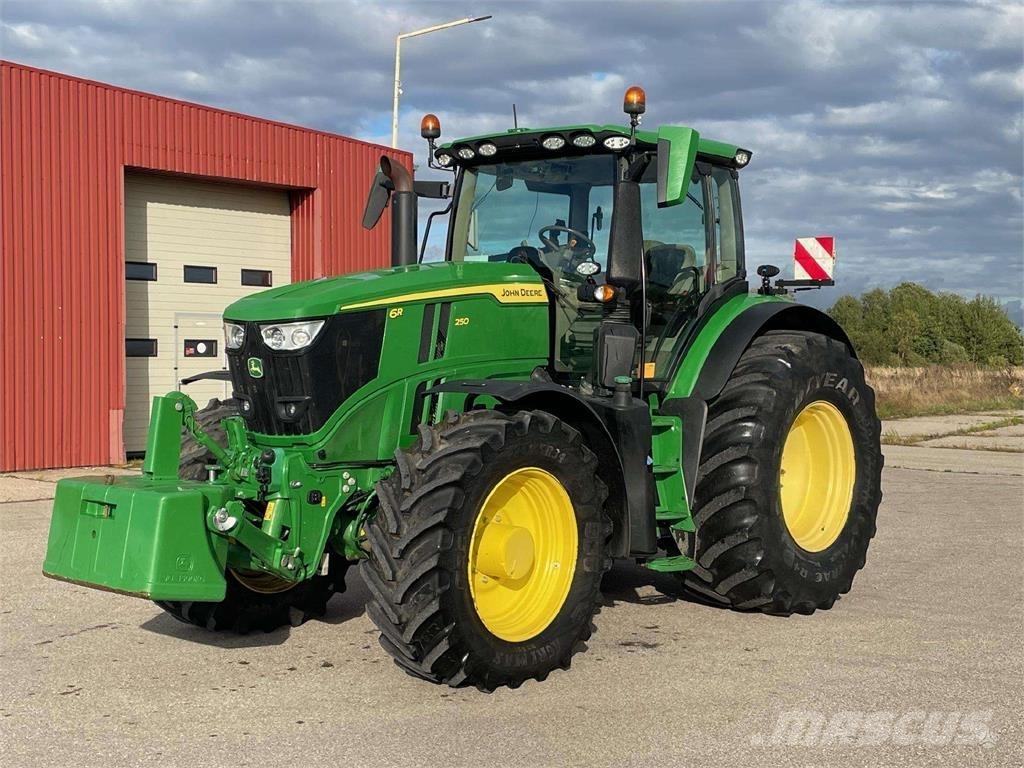 John Deere 6R 250 Tractoare
