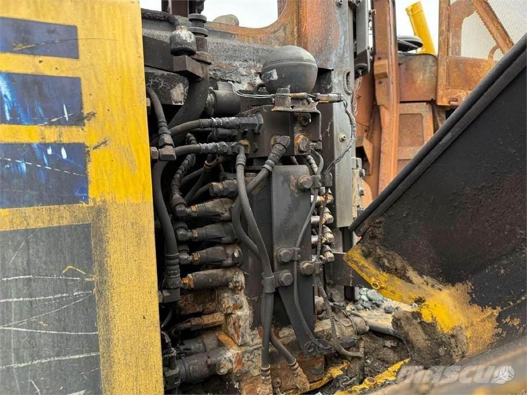 Komatsu D65WX-18 Buldozere pe senile