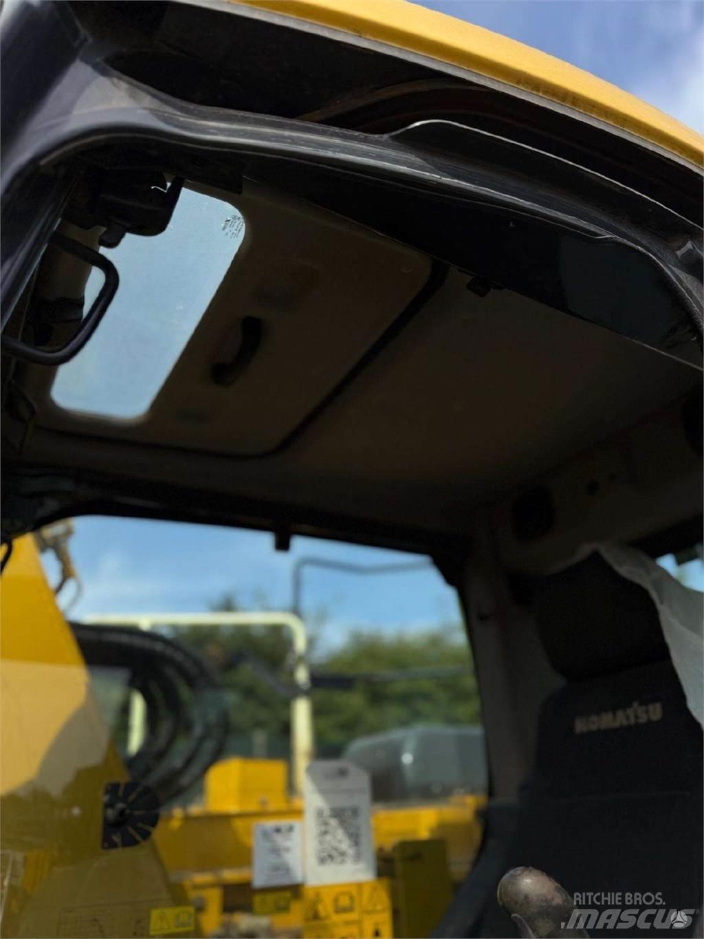 Komatsu PC138US Excavatoare pe șenile
