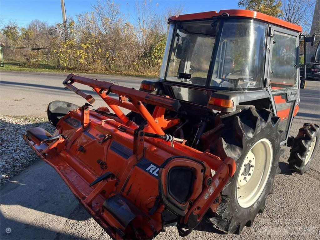 Kubota GL320 Tractoare