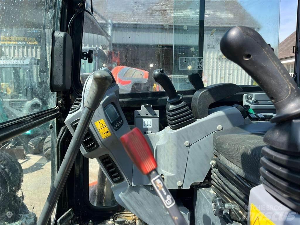 Kubota KX057-4 Excavatoare pe șenile
