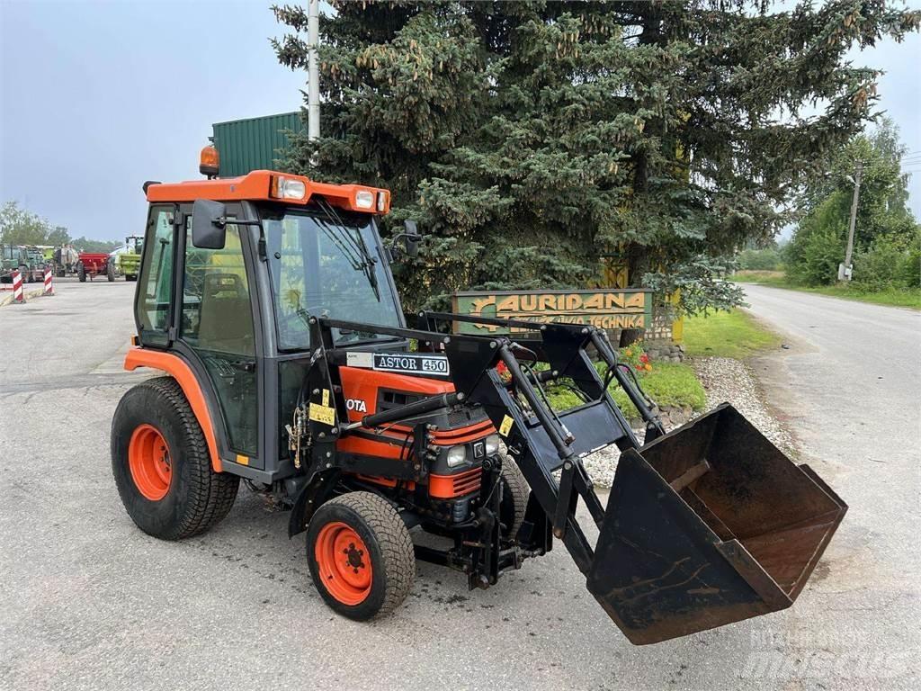 Kubota ST-30 Tractoare