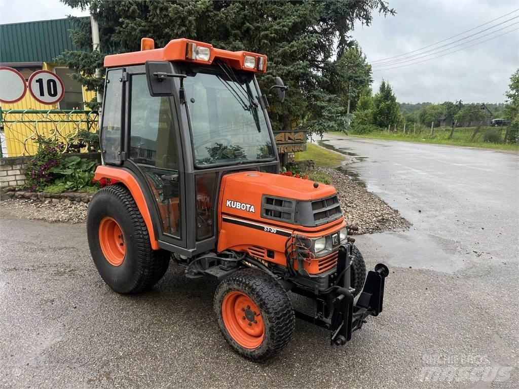 Kubota ST-30 Tractoare