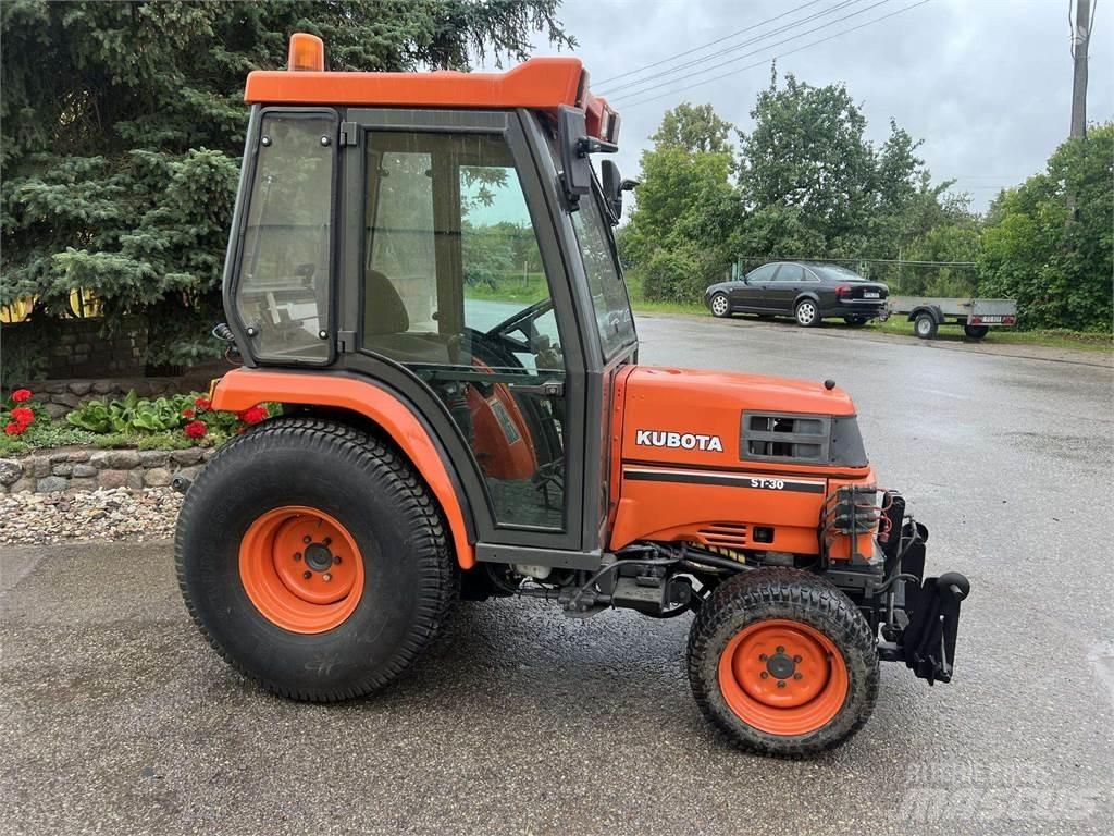 Kubota ST-30 Tractoare