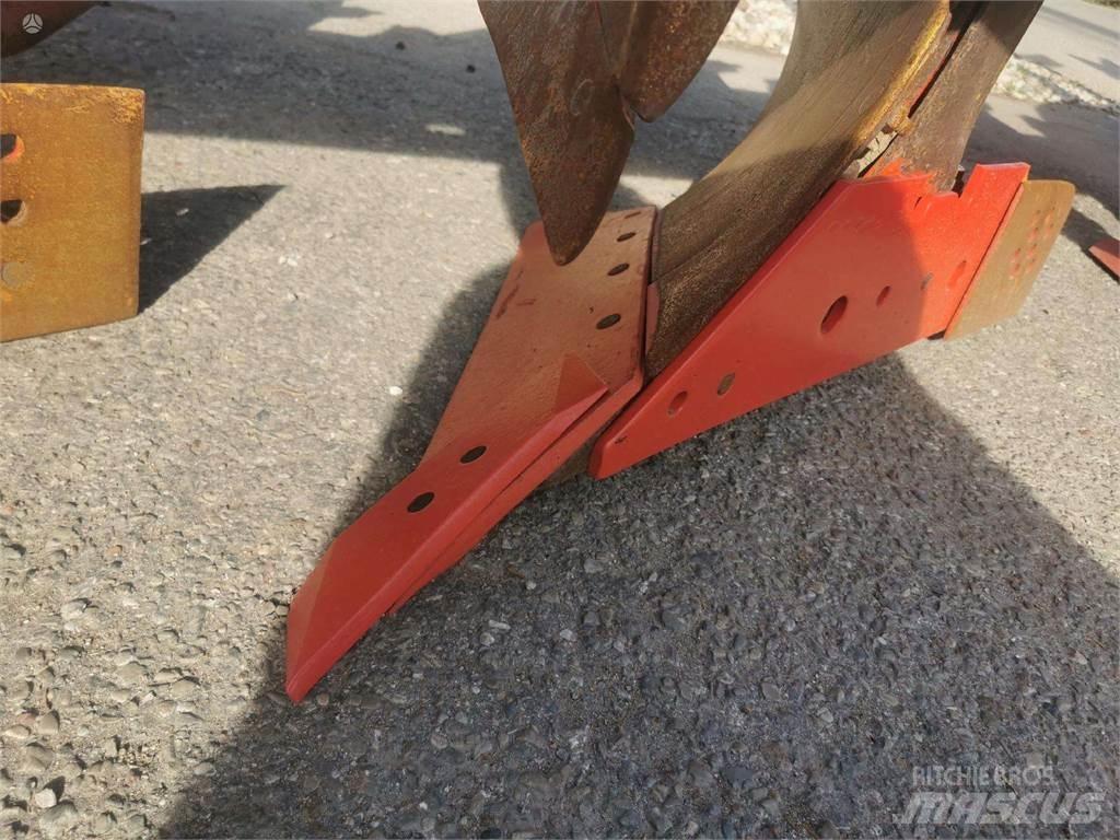 Kverneland F160 Pluguri conventionale