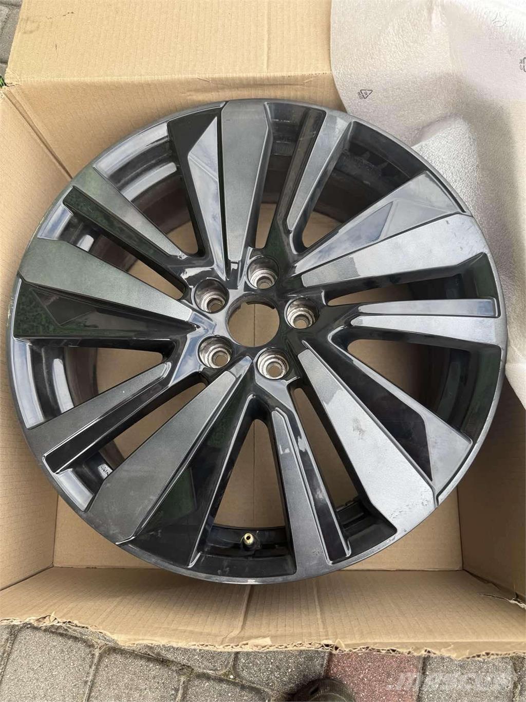 Peugeot 3008 Anvelope, roti si jante