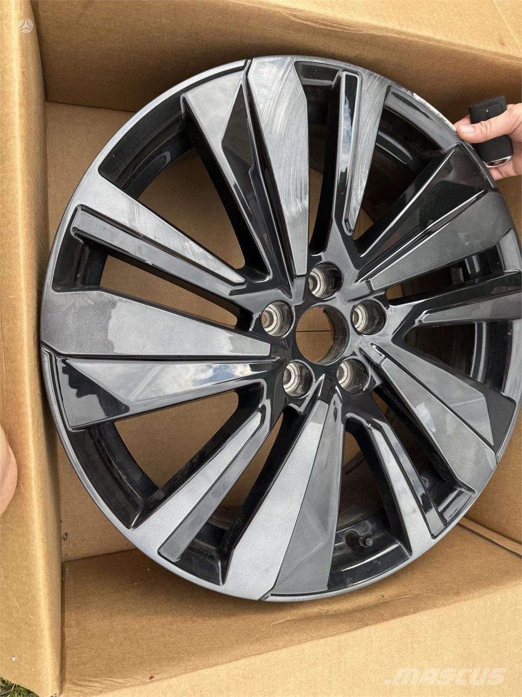 Peugeot 3008 Anvelope, roti si jante