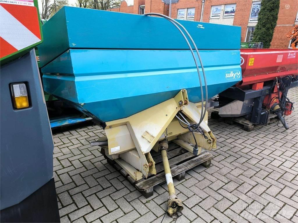 Sulky DPX 1003 Împrastierea mineralelor