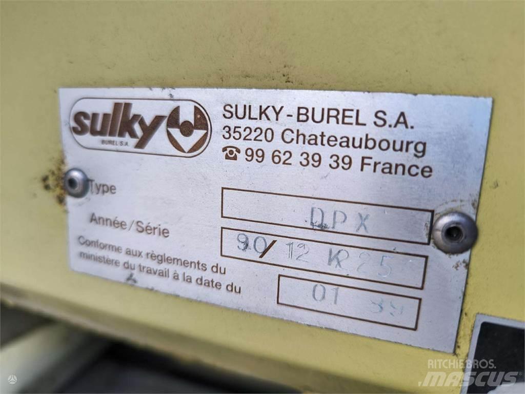 Sulky DPX 1003 Împrastierea mineralelor