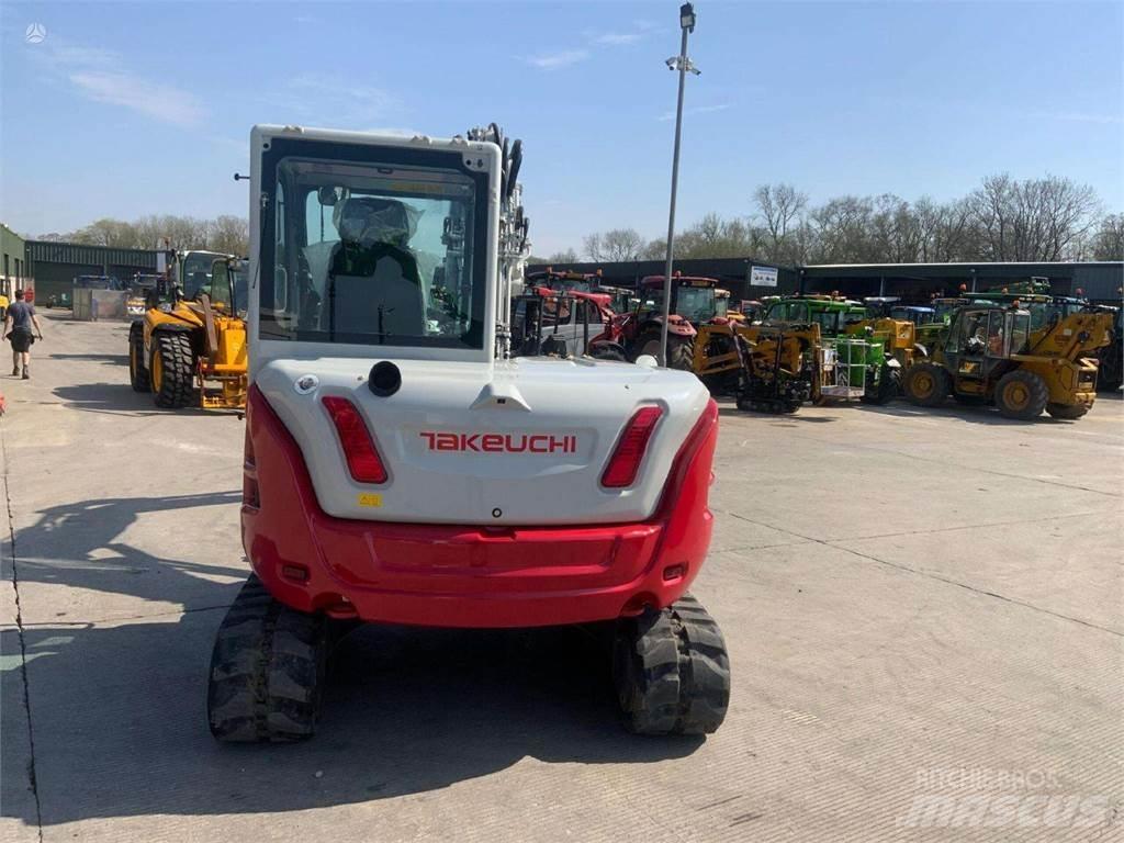 Takeuchi TB370 Excavatoare pe șenile
