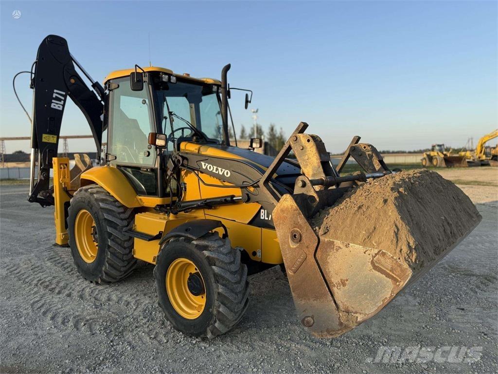 Volvo BL 71 Buldoexcavatoare