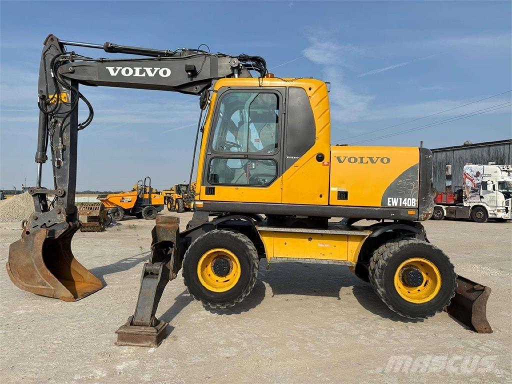 Volvo EW 140 B Excavatoare cu roti