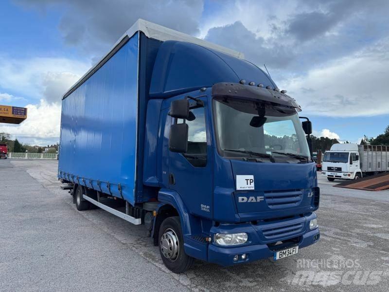 DAF LF Camion cu prelata