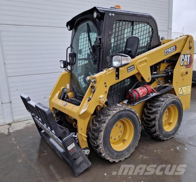 CAT 226D3 Mini incarcator