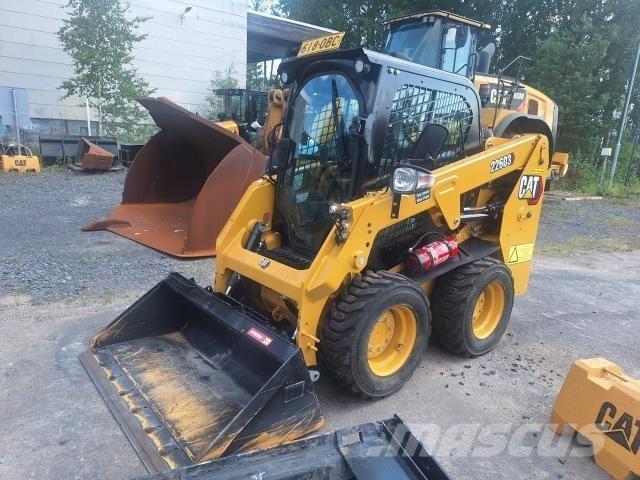 CAT 226D3 Incarcator pe pneuri
