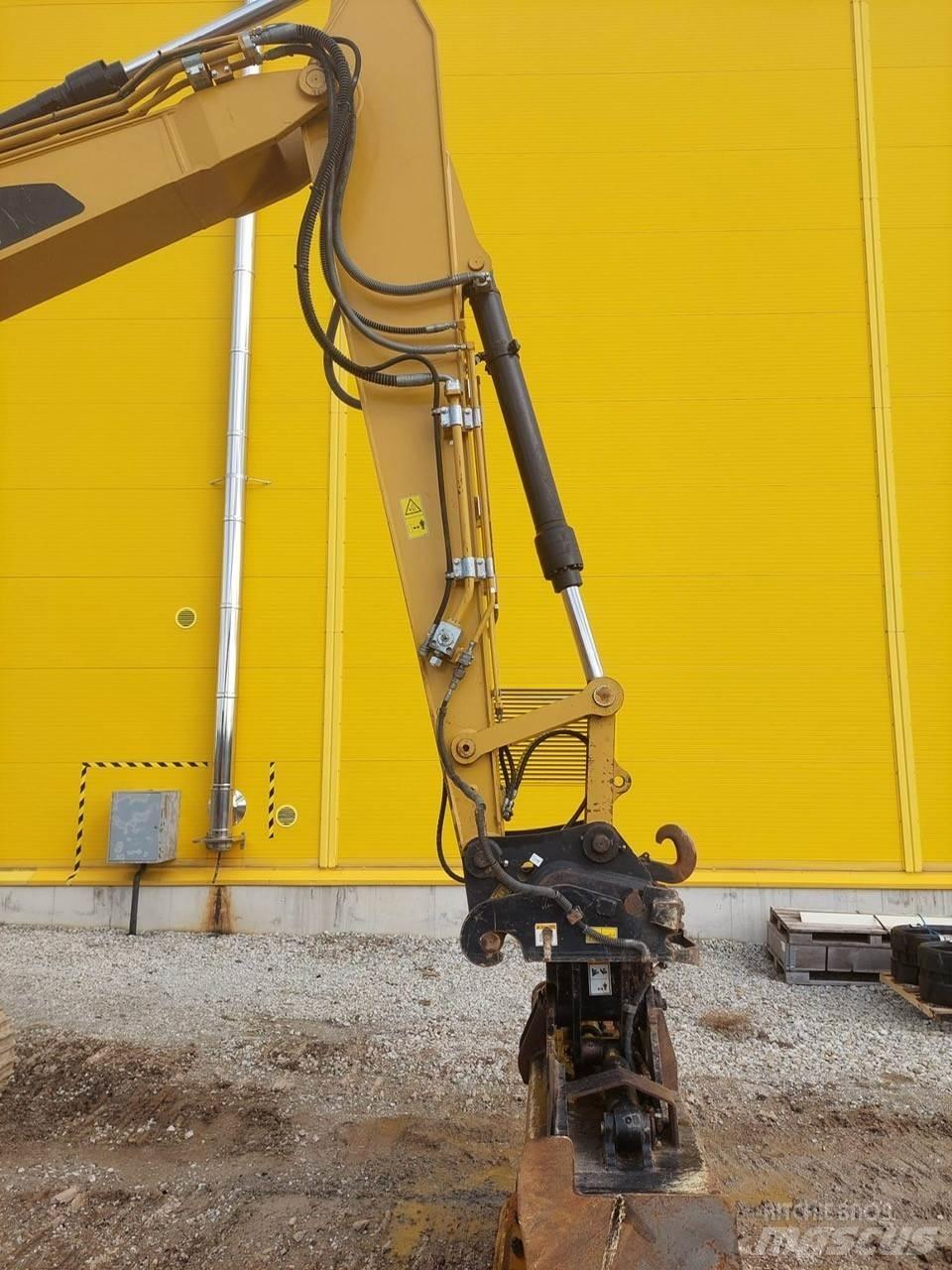 CAT 313 FL Excavatoare pe șenile

