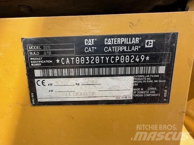 CAT 320 Excavatoare pe șenile
