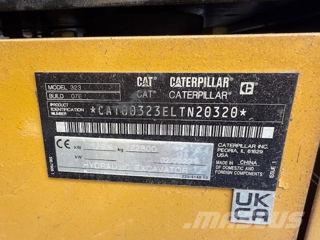 CAT 323-07 Excavatoare pe șenile

