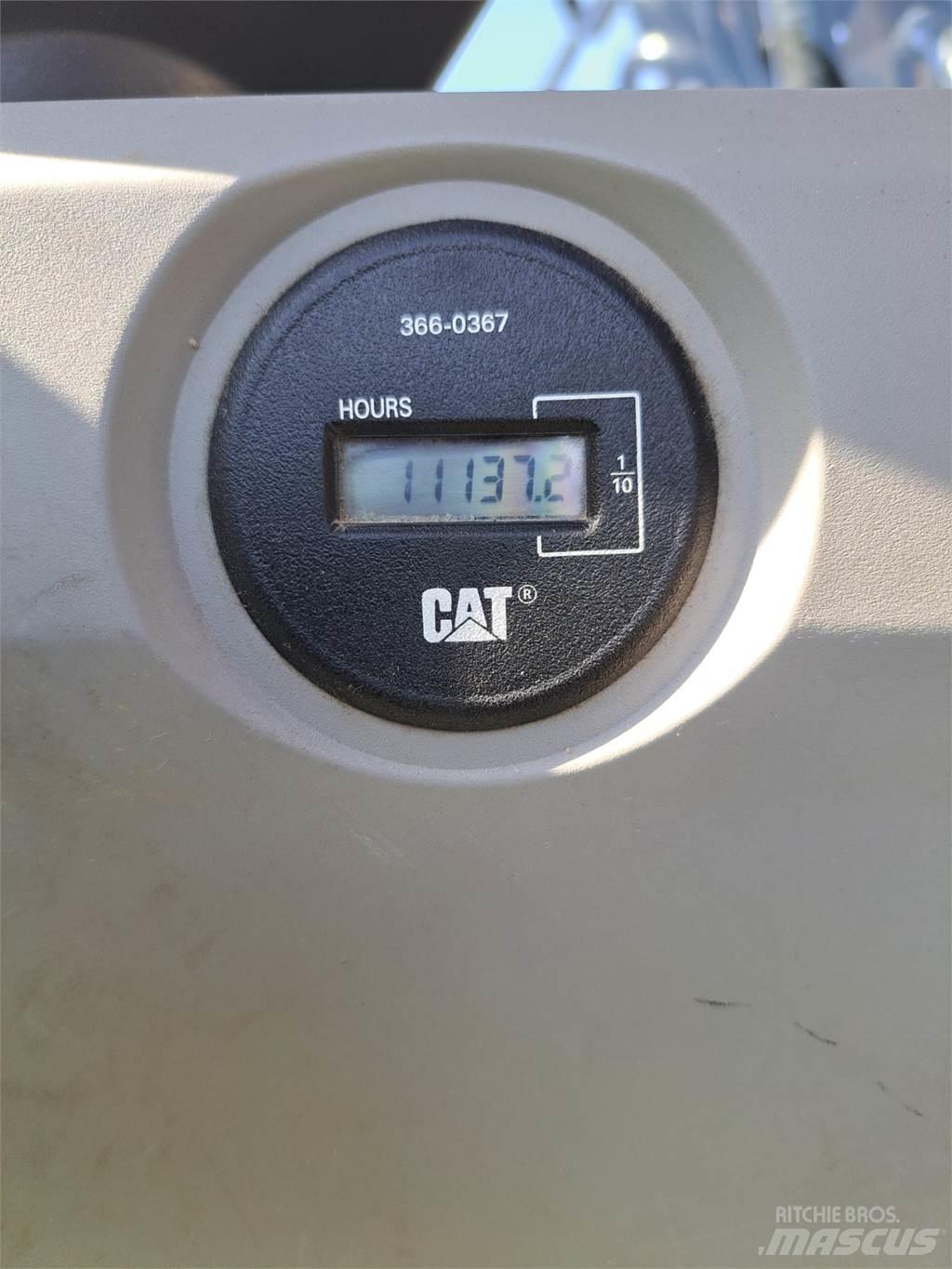 CAT 325F Excavatoare pe șenile
