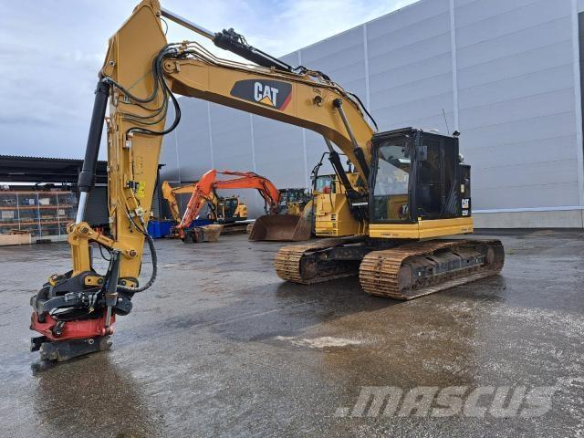 CAT 325F Excavatoare pe șenile
