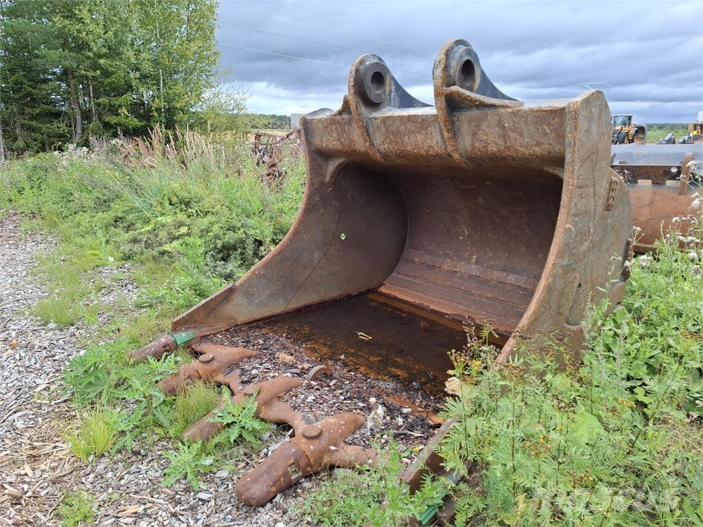 CAT 374 Leica 3D Excavatoare pe șenile
